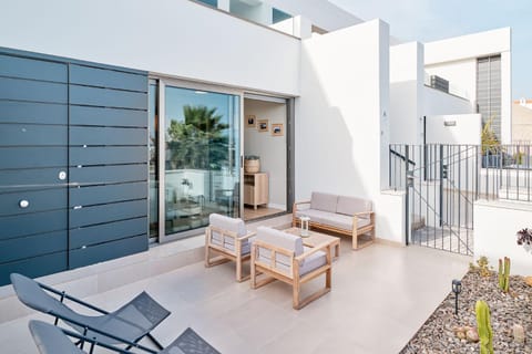 Garden, Balcony/Terrace