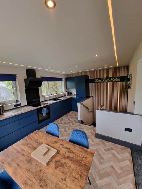 Penthouse - Duplex Flat - Central Location Apartment in Bowness-on-Windermere