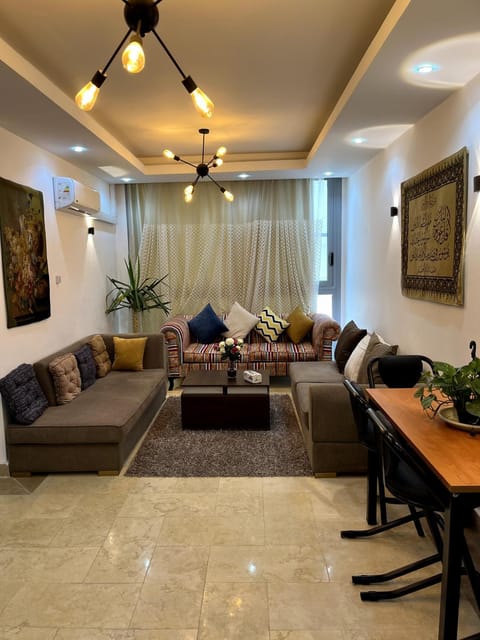 TV and multimedia, Seating area
