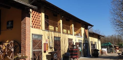 Property building, Day