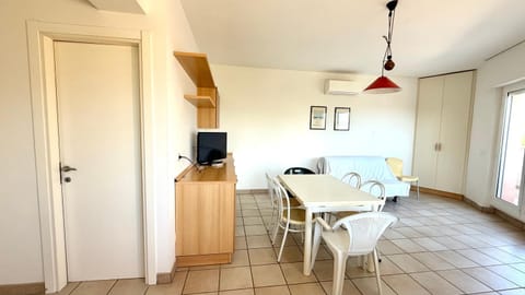 Trilocale a 50mt dal mare di Marcelli - M006 Apartment in Marcelli