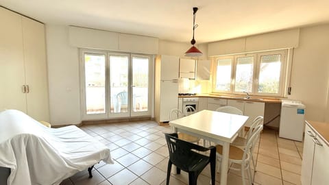 Trilocale a 50mt dal mare di Marcelli - M006 Apartment in Marcelli