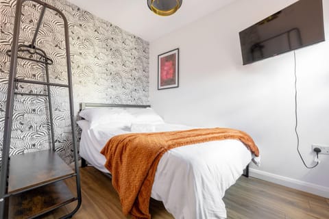 Bed, Bedroom, wardrobe