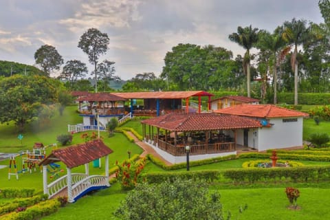 Property building, Restaurant/places to eat