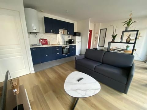 Un extérieur en ville Apartment in Normandy