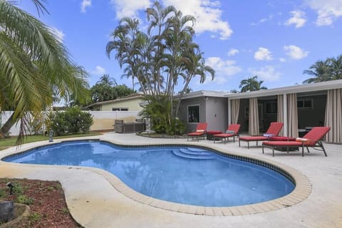 Emerald Palms Villa House in Oakland Park