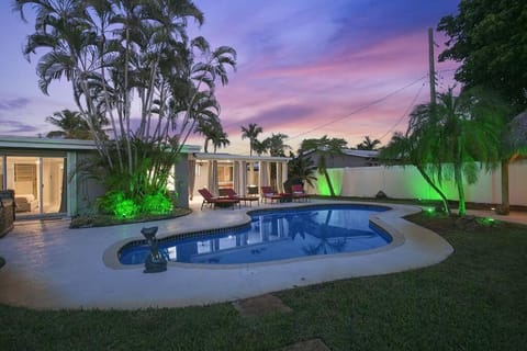 Emerald Palms Villa House in Oakland Park