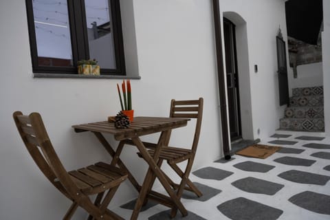 Property building, Balcony/Terrace