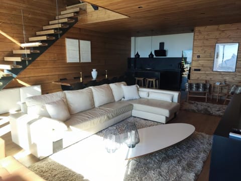 Communal lounge/ TV room, Communal lounge/ TV room, Kitchen or kitchenette, Living room, Dining area