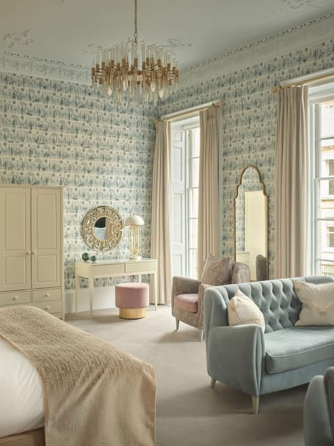 Seating area, Bedroom