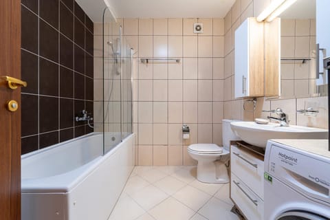 Toilet, Bathroom, Bath, washing machine