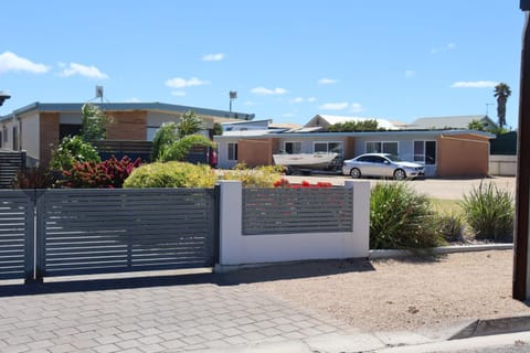 Property building, Street view