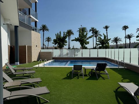 Pool view, Swimming pool, sunbed