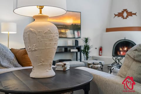 Pueblo Moon w Pool - An Irvie Home House in Albuquerque