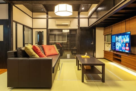 TV and multimedia, Living room, air conditioner