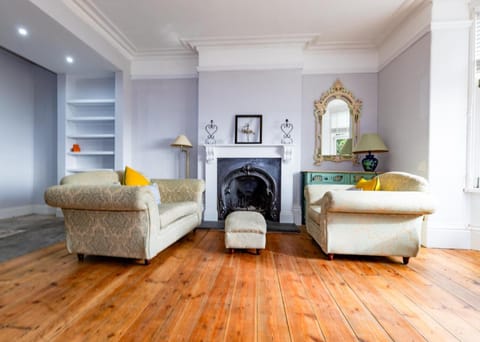 Living room, Seating area, flat iron