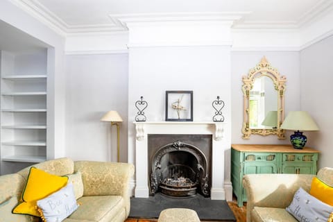 Living room, Seating area, flat iron