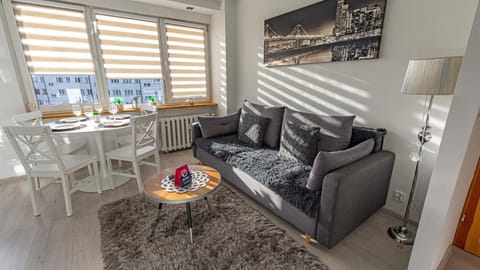 TV and multimedia, Living room, Dining area