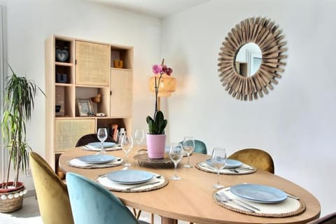 Maison bord de mer avec Jacuzzi Villa in Plomeur