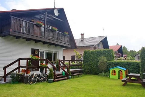 Property building, Day, Natural landscape, Children play ground, Garden, Evening entertainment, Garden view