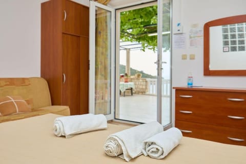 Holiday apartment in Saplunara with sea view, terrace, air conditioning, WiFi 5197-4 Apartment in Korita, Mljet