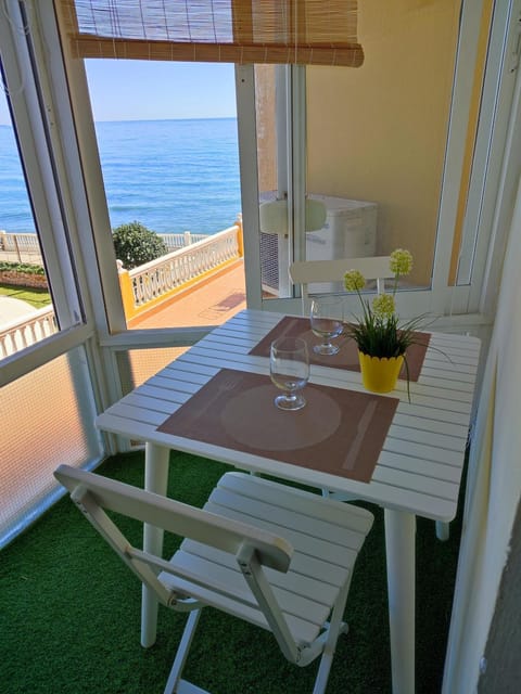 Admiral's Mediterranean View Apartment in Sitio de Calahonda