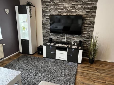 Communal lounge/ TV room, TV and multimedia, Evening entertainment