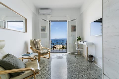 Living room, Sea view