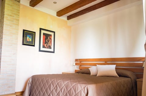 Bed, Photo of the whole room
