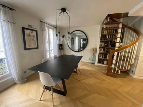 Spacious duplex with terrace heart of Boulogne Apartment in Paris