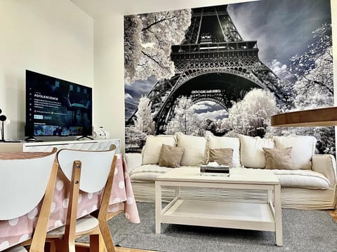 PARIS CITY-Le Raincy - Facing station - 4 to 8 Pers Apartment in Île-de-France
