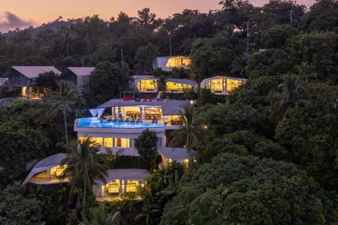 Property building, Bird's eye view, Swimming pool