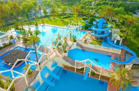 Aqua park, Swimming pool