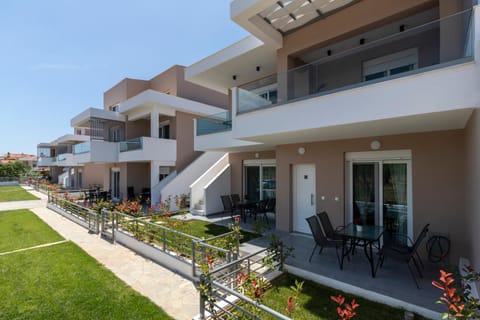 Property building, Garden