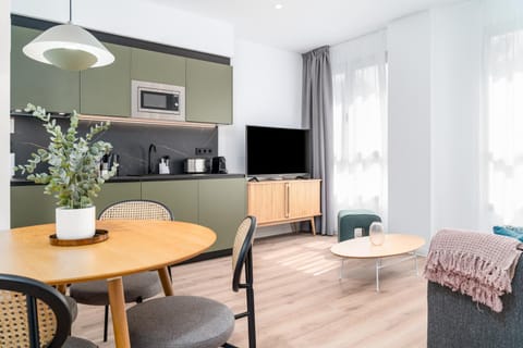 TV and multimedia, Kitchen or kitchenette, Dining area