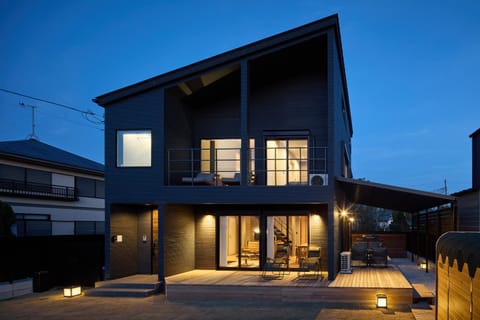 Property building, Night