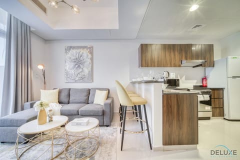 Kitchen or kitchenette, Living room, Seating area, Dining area, minibar, pet friendly, stove