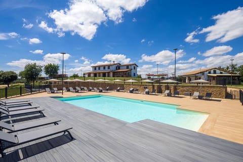 Property building, Solarium, Swimming pool