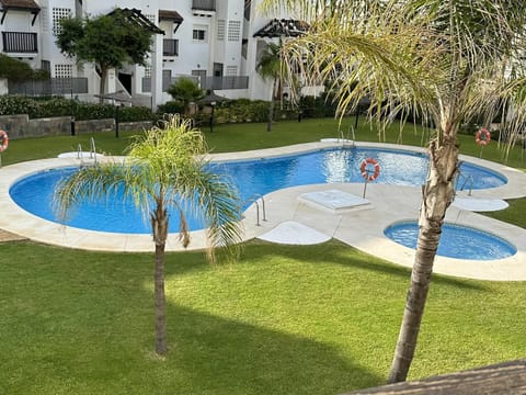 Property building, Garden view, Pool view, Swimming pool