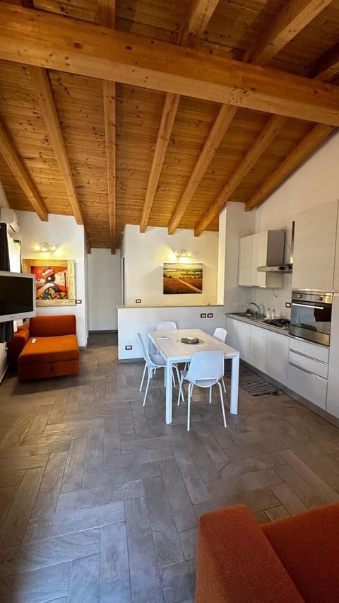 Kitchen or kitchenette, Living room, Dining area, pet friendly, stove
