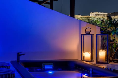 Natural landscape, Hot Tub, Hot Tub, Balcony/Terrace, Pool view, Swimming pool