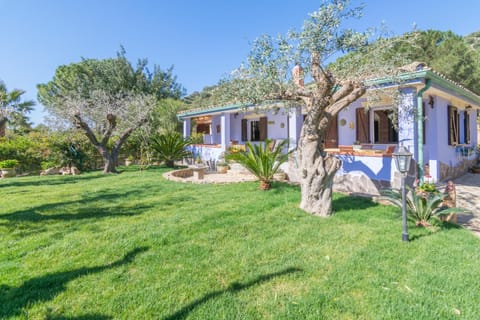 Lillà - Villa A Solanas Villa in Sardinia