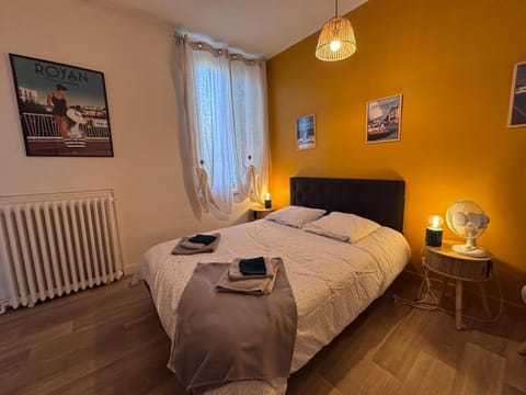Bed, Bedroom, heating
