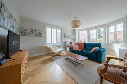 Communal lounge/ TV room