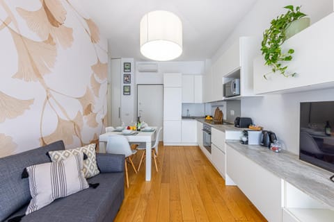 TV and multimedia, Coffee/tea facilities, Kitchen or kitchenette, Living room, Seating area, Dining area, minibar, pet friendly, stove, toaster