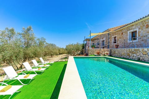 Property building, Spring, Day, Garden, Garden view, Pool view, Swimming pool, sunbed