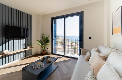 Communal lounge/ TV room, Natural landscape, TV and multimedia, View (from property/room), Balcony/Terrace, Living room, Seating area, Sea view