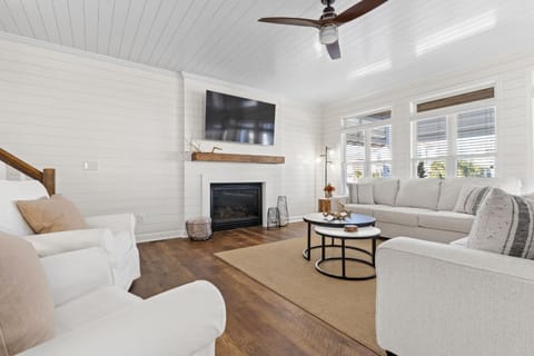 Better Together with private pool, ocean isle beach access House in Ocean Isle Beach