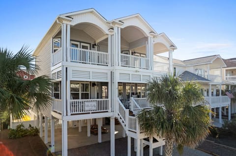 Better Together with private pool, ocean isle beach access House in Ocean Isle Beach