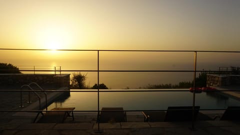 Balcony/Terrace, Sea view, Swimming pool, Sunset
